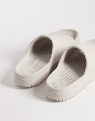 Claquettes moulées « Moonbeam »
